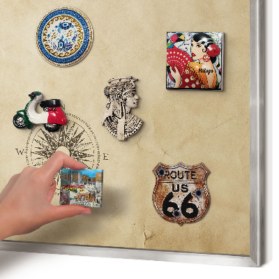 Decoratief metalen magneetbord in een zilveren lijst Windroos