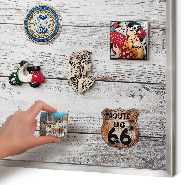 Decoratief metalen magneetbord in een zilveren lijst Rustiek hout