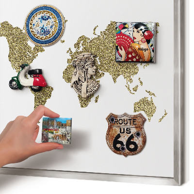 Magneetbord voor souvenir magneten met zilveren lijst Wereldkaart