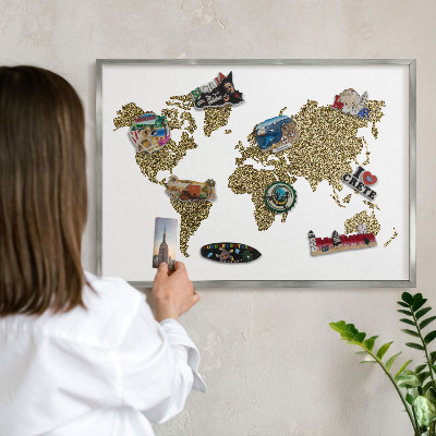 Magneetbord voor souvenir magneten met zilveren lijst Wereldkaart