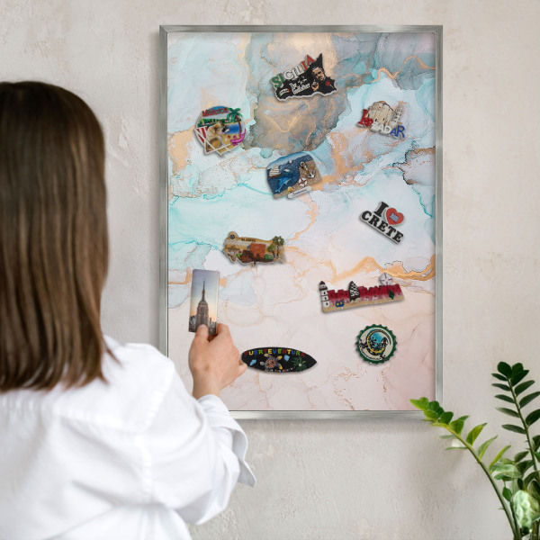 Decoratief metalen magneetbord in een zilveren lijst Pastelvormen