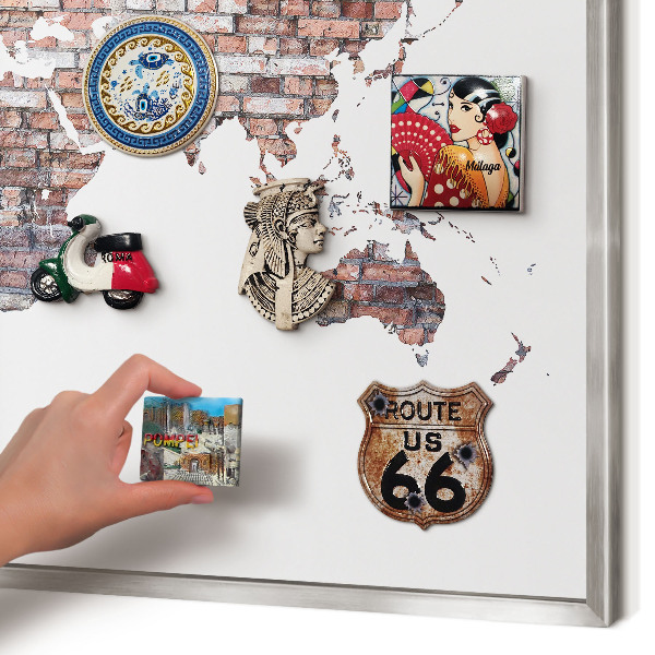 Decoratief metalen magneetbord in een zilveren lijst Baksteenwereld