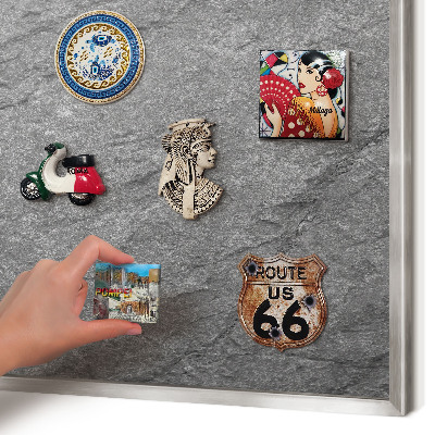 Decoratief metalen magneetbord in een zilveren lijst Grijze steen