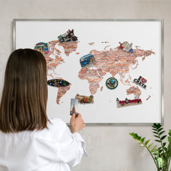 Magneetbord voor souvenir magneten met zilveren lijst Bakstenen plattegrond