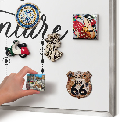 Decoratief metalen magneetbord in een zilveren lijst Bergavontuur