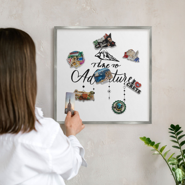 Decoratief metalen magneetbord in een zilveren lijst Bergavontuur