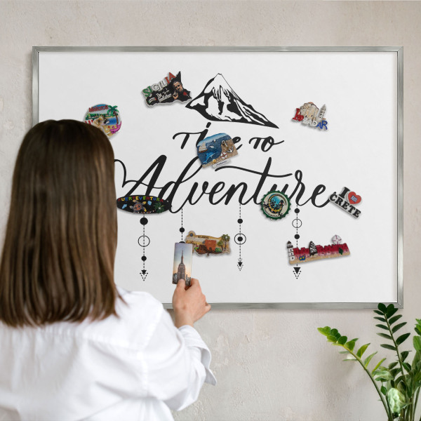 Decoratief metalen magneetbord in een zilveren lijst Bergavontuur