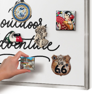 Decoratief metalen magneetbord in een zilveren lijst Bergavontuur