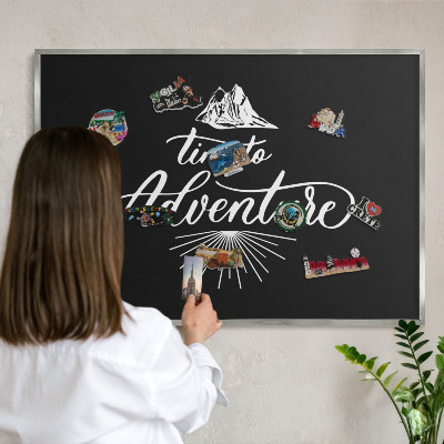Magneetbord voor souvenir magneten met zilveren lijst Avontuurlijke tijd
