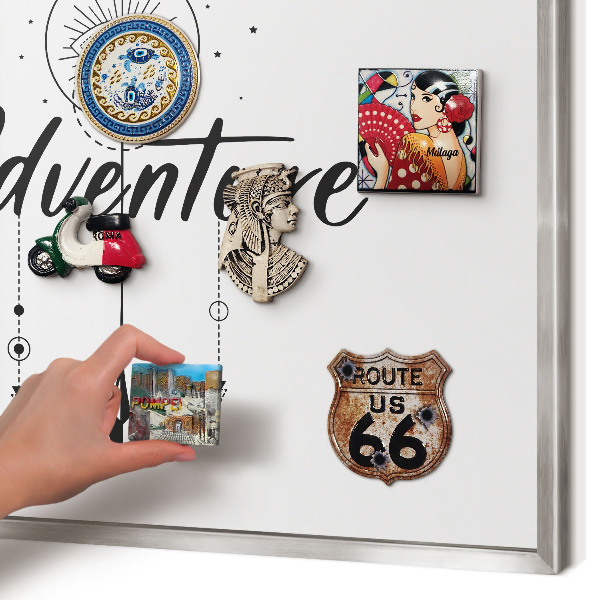 Decoratief metalen magneetbord in een zilveren lijst Avontuurthema