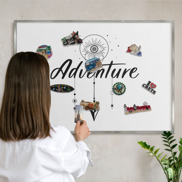 Decoratief metalen magneetbord in een zilveren lijst Avontuurthema
