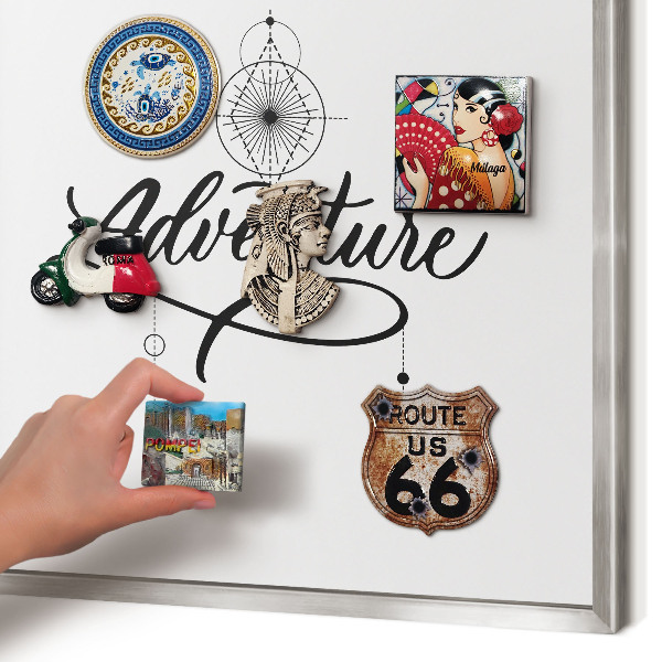 Decoratief metalen magneetbord in een zilveren lijst Typografisch avontuur