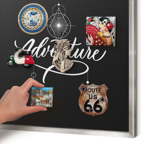 Magneetbord voor souvenir magneten met zilveren lijst Reisinspiratie
