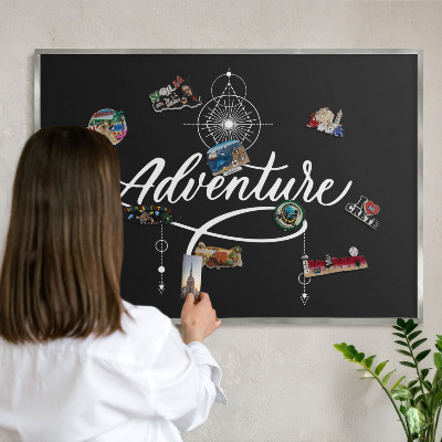 Magneetbord voor souvenir magneten met zilveren lijst Reisinspiratie