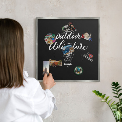 Magneetbord voor souvenir magneten met zilveren lijst Buitenavontuur