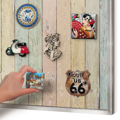 Decoratief metalen magneetbord in een zilveren lijst Rustieke planken