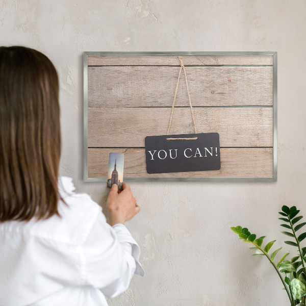 Decoratief metalen magneetbord in een zilveren lijst Motivatie elke dag