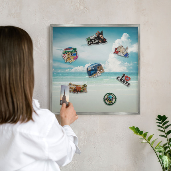 Magneetbord voor souvenir magneten met zilveren lijst Maritieme harmonie