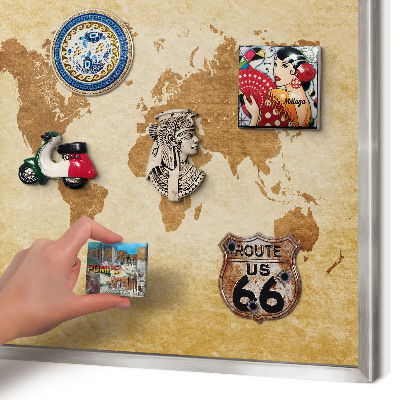 Magneetbord voor souvenir magneten met zilveren lijst Vintage kaart