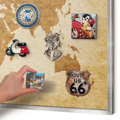 Magneetbord voor souvenir magneten met zilveren lijst Vintage kaart