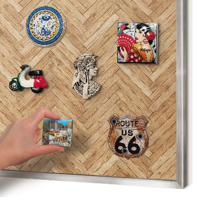 Decoratief metalen magneetbord in een zilveren lijst Visgraatpatroon