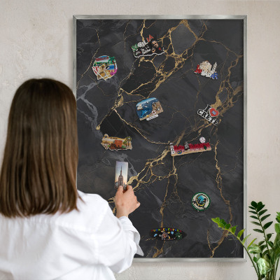Decoratief metalen magneetbord in een zilveren lijst Zwart marmer