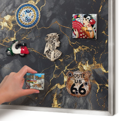 Decoratief metalen magneetbord in een zilveren lijst Fijne aderen