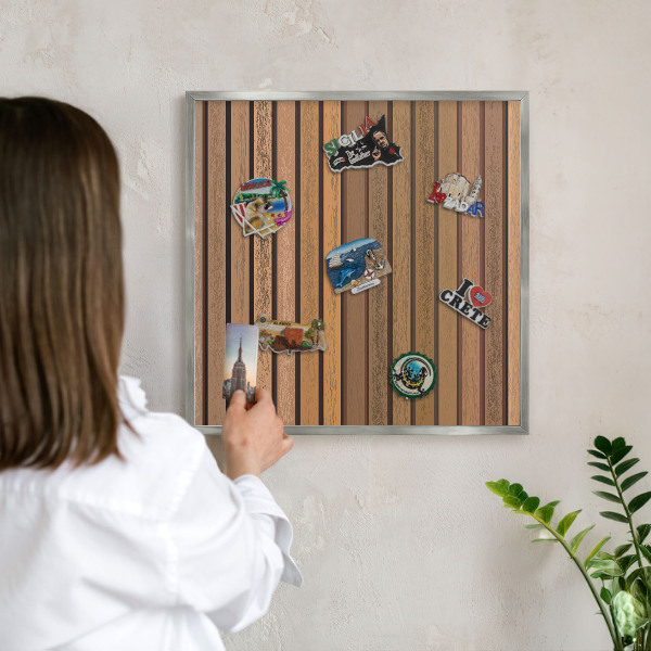 Magneetbord voor souvenir magneten met zilveren lijst Warme riemen