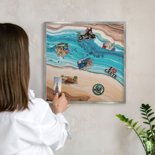 Decoratief metalen magneetbord in een zilveren lijst Aardlagen