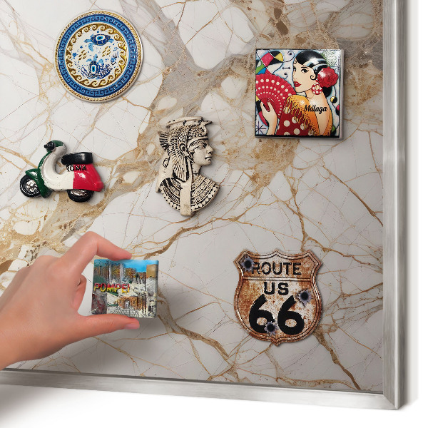 Magneetbord voor souvenir magneten met zilveren lijst Marmeren elegantie