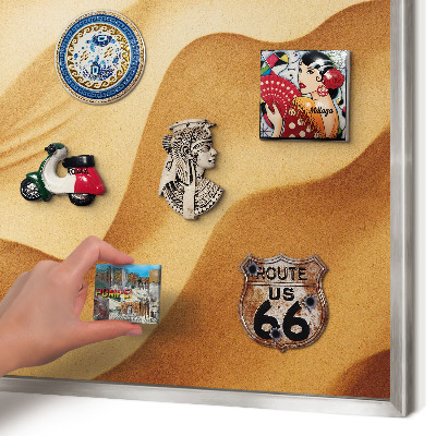 Magneetbord voor souvenir magneten met zilveren lijst Zandgolven