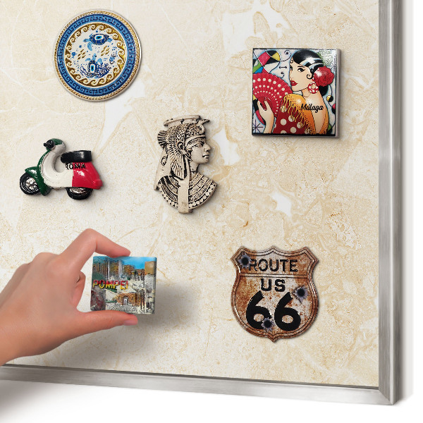Magneetbord voor souvenir magneten met zilveren lijst Delicaat marmer