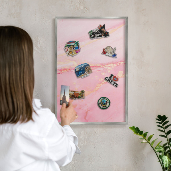 Magneetbord voor souvenir magneten met zilveren lijst Roze elegantie