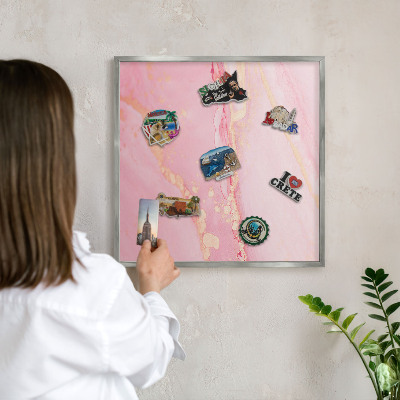 Magneetbord voor souvenir magneten met zilveren lijst Roze elegantie