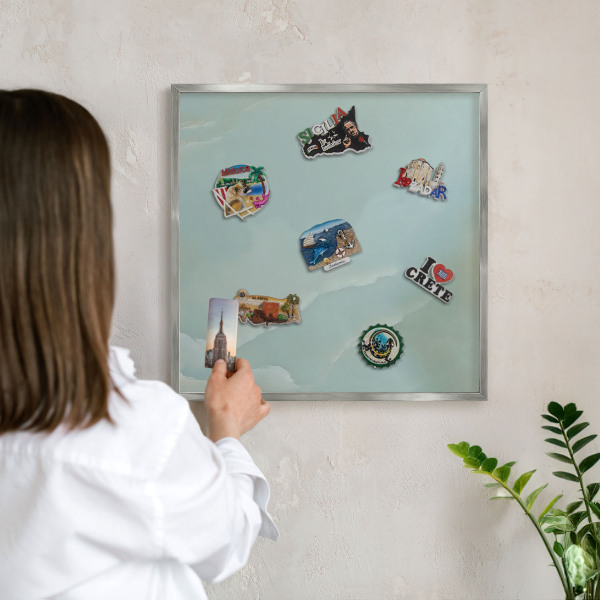 Magneetbord voor souvenir magneten met zilveren lijst Vreedzame harmonie