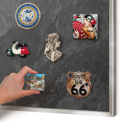 Decoratief metalen magneetbord in een zilveren lijst Grijze elegantie
