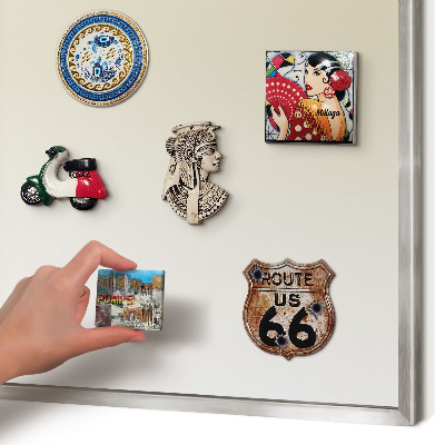 Decoratief metalen magneetbord in een zilveren lijst Crèmekleurige overgang