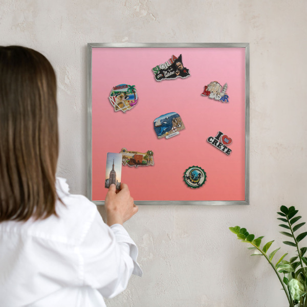 Decoratief metalen magneetbord in een zilveren lijst Roze oranje