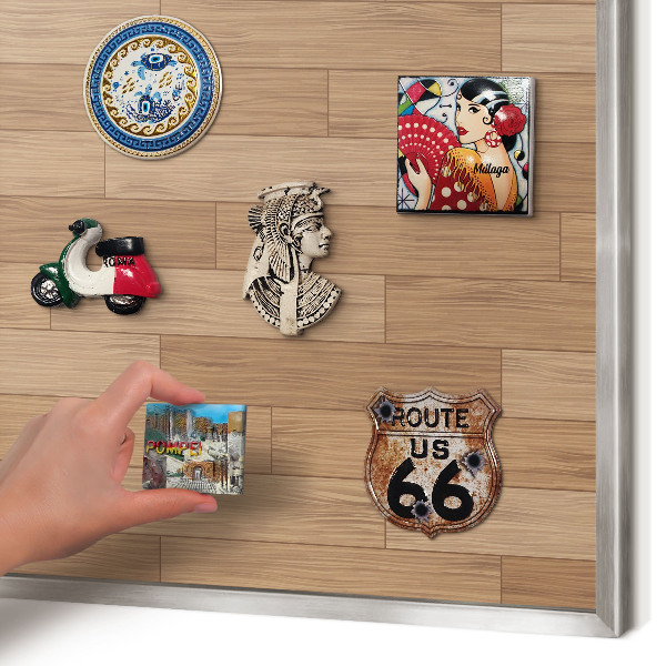 Decoratief metalen magneetbord in een zilveren lijst Houten patroon