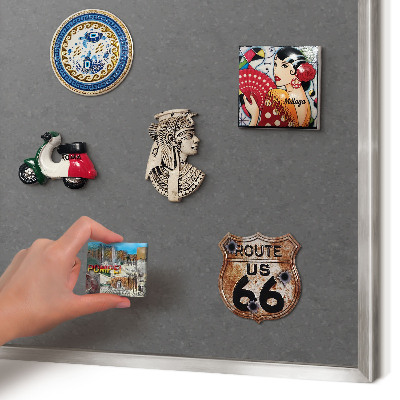Decoratief metalen magneetbord in een zilveren lijst Grijze textuur