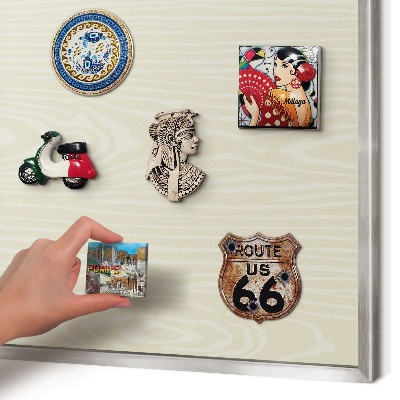 Magneetbord voor souvenir magneten met zilveren lijst Beige korrel