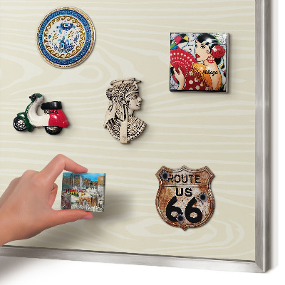Magneetbord voor souvenir magneten met zilveren lijst Beige korrel