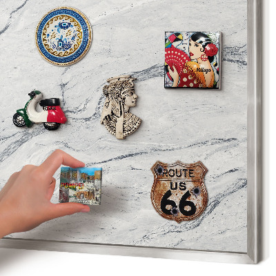 Magneetbord voor souvenir magneten met zilveren lijst Grijze elegantie
