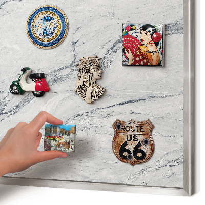 Magneetbord voor souvenir magneten met zilveren lijst Grijze elegantie