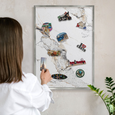 Decoratief metalen magneetbord in een zilveren lijst Marmereffect