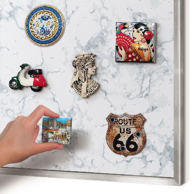 Decoratief metalen magneetbord in een zilveren lijst Marmeresthetiek