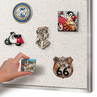Magneetbord voor souvenir magneten met zilveren lijst Kleine puntjes