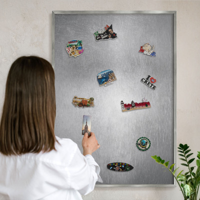 Magneetbord voor souvenir magneten met zilveren lijst Metaalachtig oppervlak