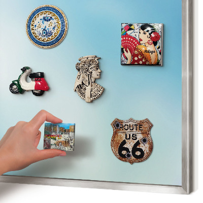 Decoratief metalen magneetbord in een zilveren lijst Blauwe lucht