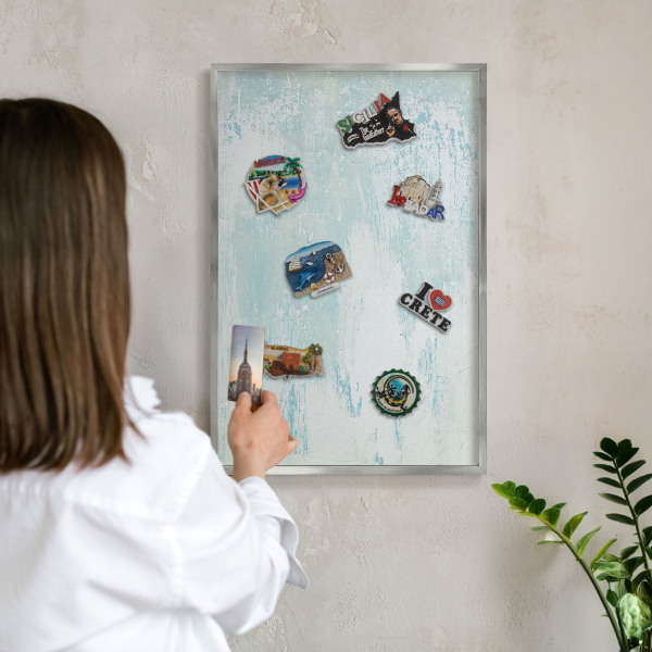 Magneetbord voor souvenir magneten met zilveren lijst Pastelkleurige schaafwonden
